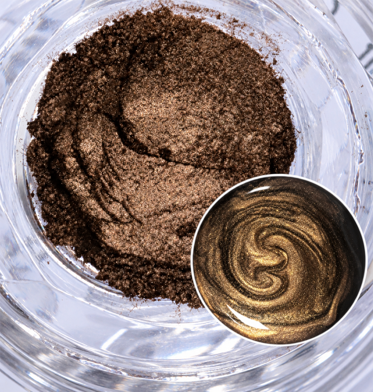 Chocolate Truffle brown mica powder with a shimmery finish and chocolate-brown colour sample