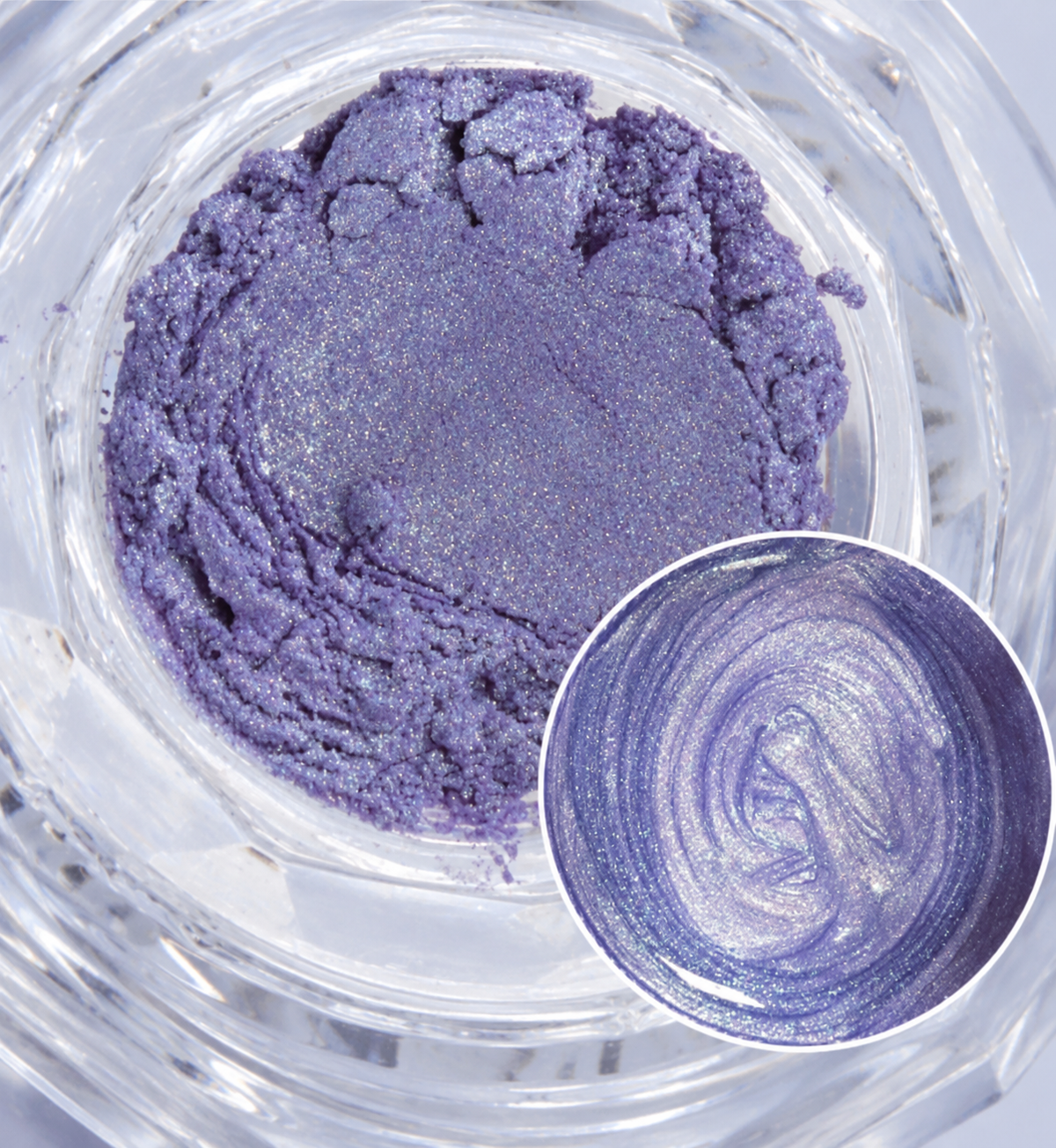 Lilac Dream soft lilac-purple mica powder with a shimmery finish and purple colour sample
